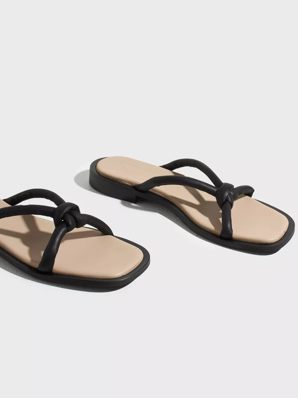 Sara Padded Leaterh Slider Black