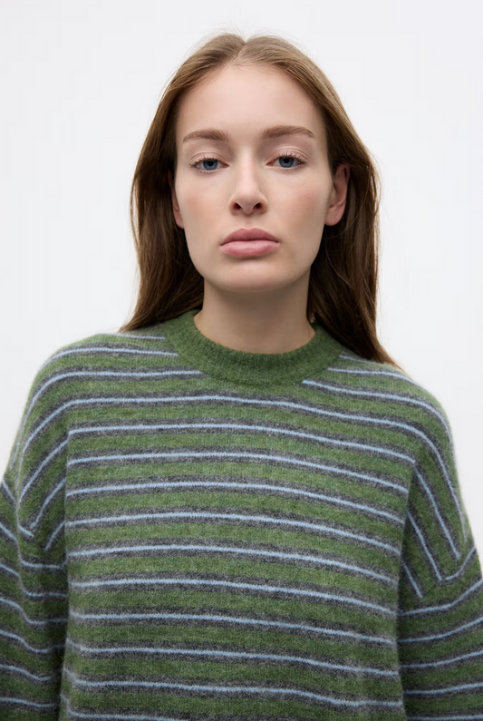 Ada LS knit stripe Chive stripe