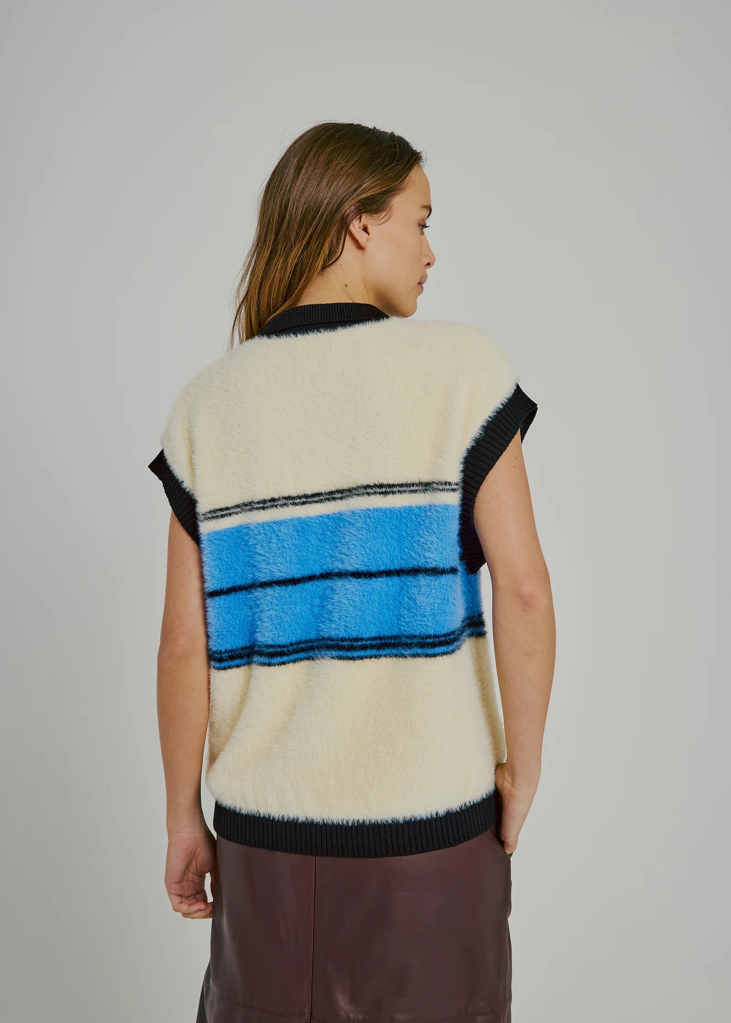 Sky Knit Waistcoat Black/blue