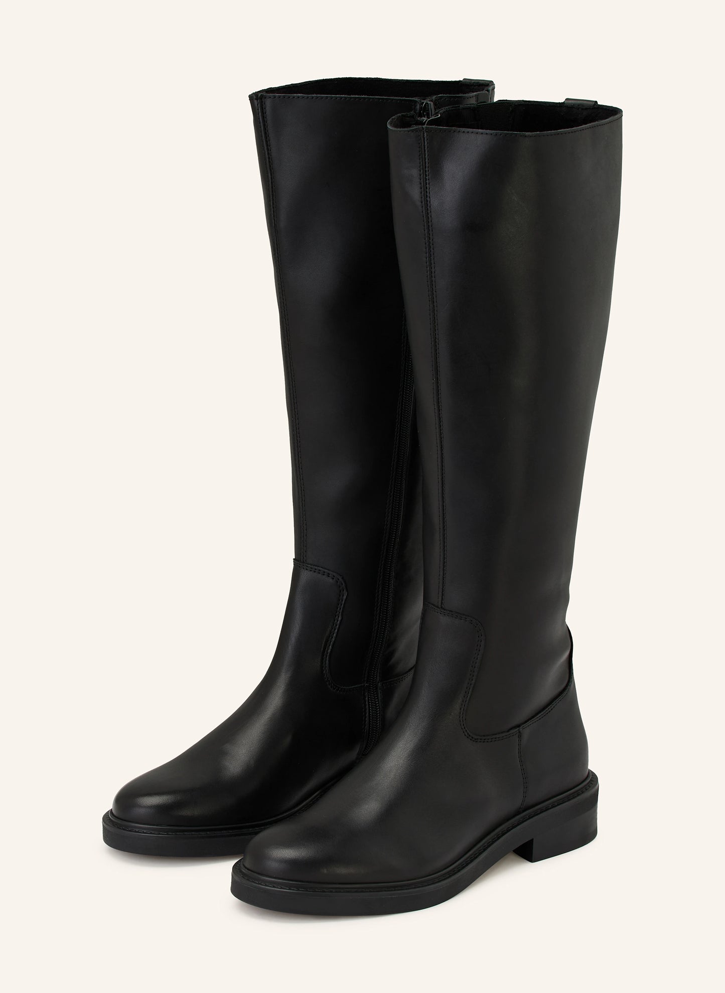Neva boots Black