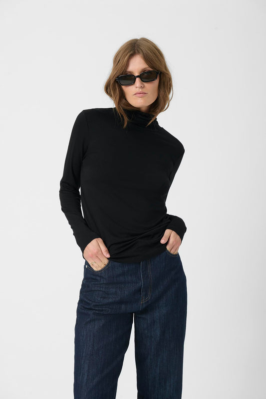 Hanadi rollneck LS Black