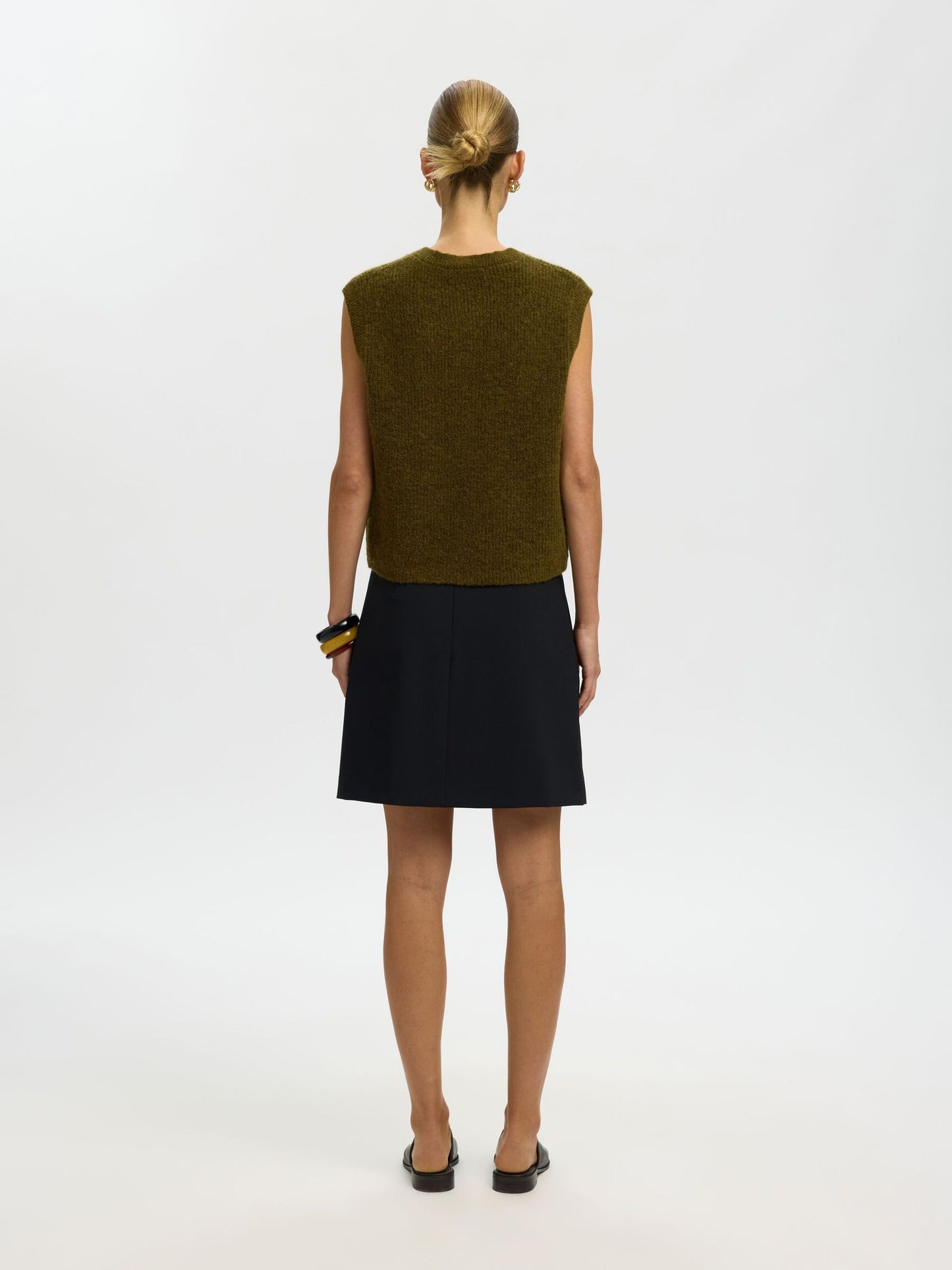 Lulu SL button o-neck vest Fir green