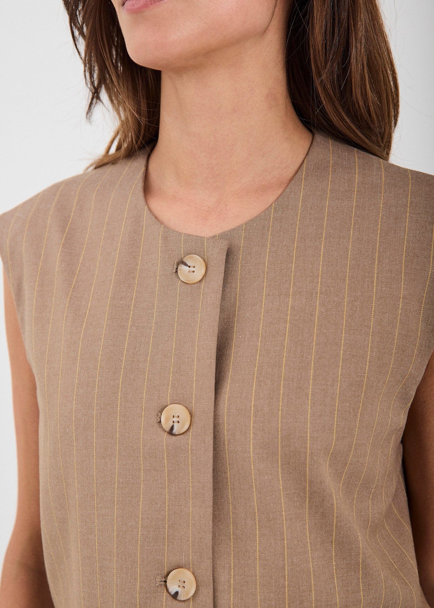 Novia short waistcoat Camel/ yellow stripe