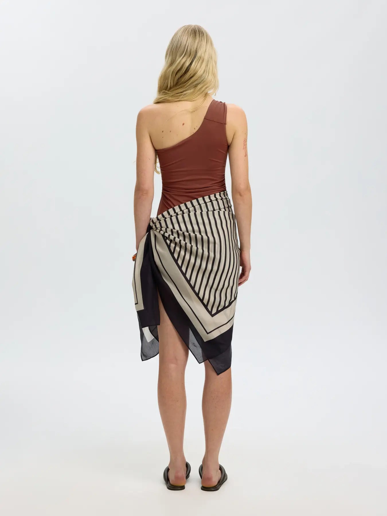 Bari one shoulder swimsuit Cherry mahogny