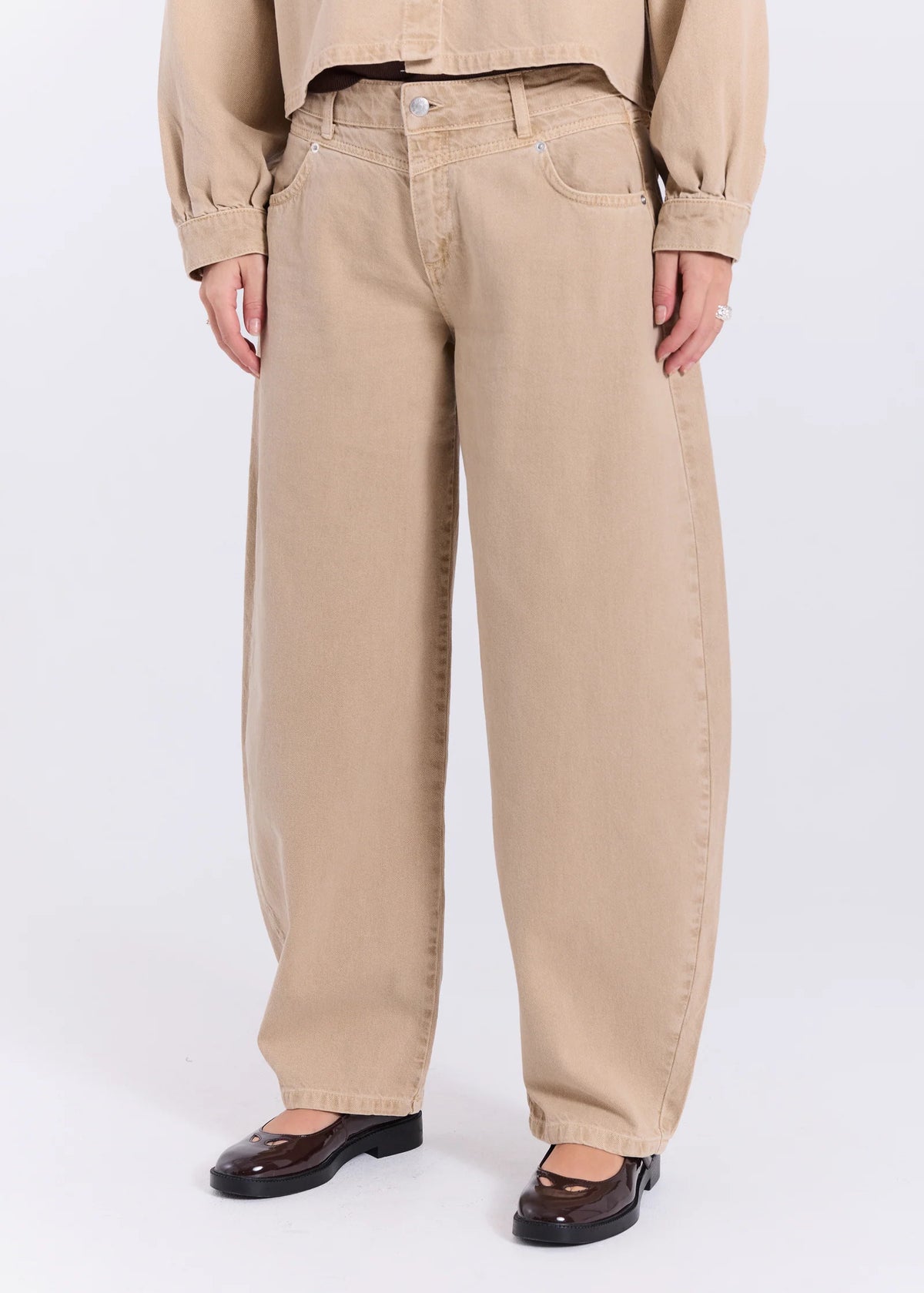 Evelyna baggy barrel jeans Beige wash