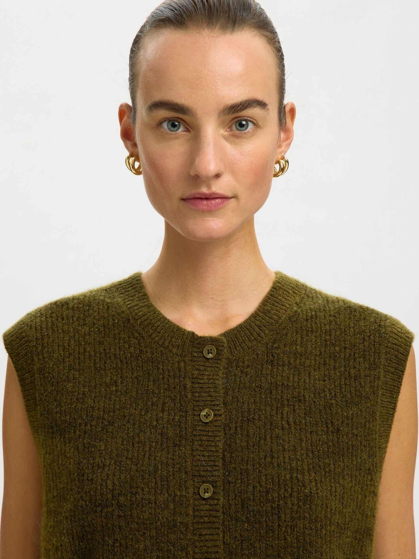 Lulu SL button o-neck vest Fir green
