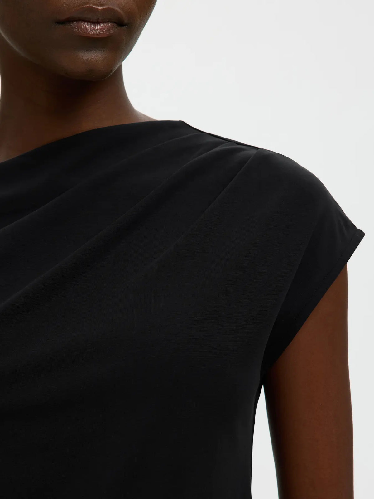 Molly SS top Black