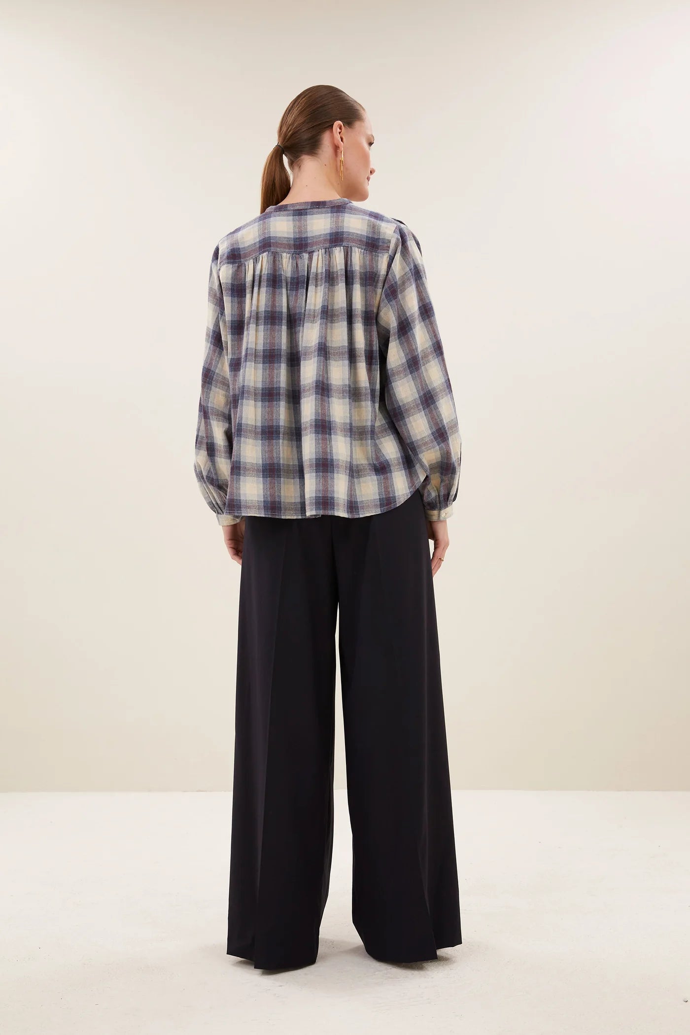Nyka Tokyo Blouse Off White Wave