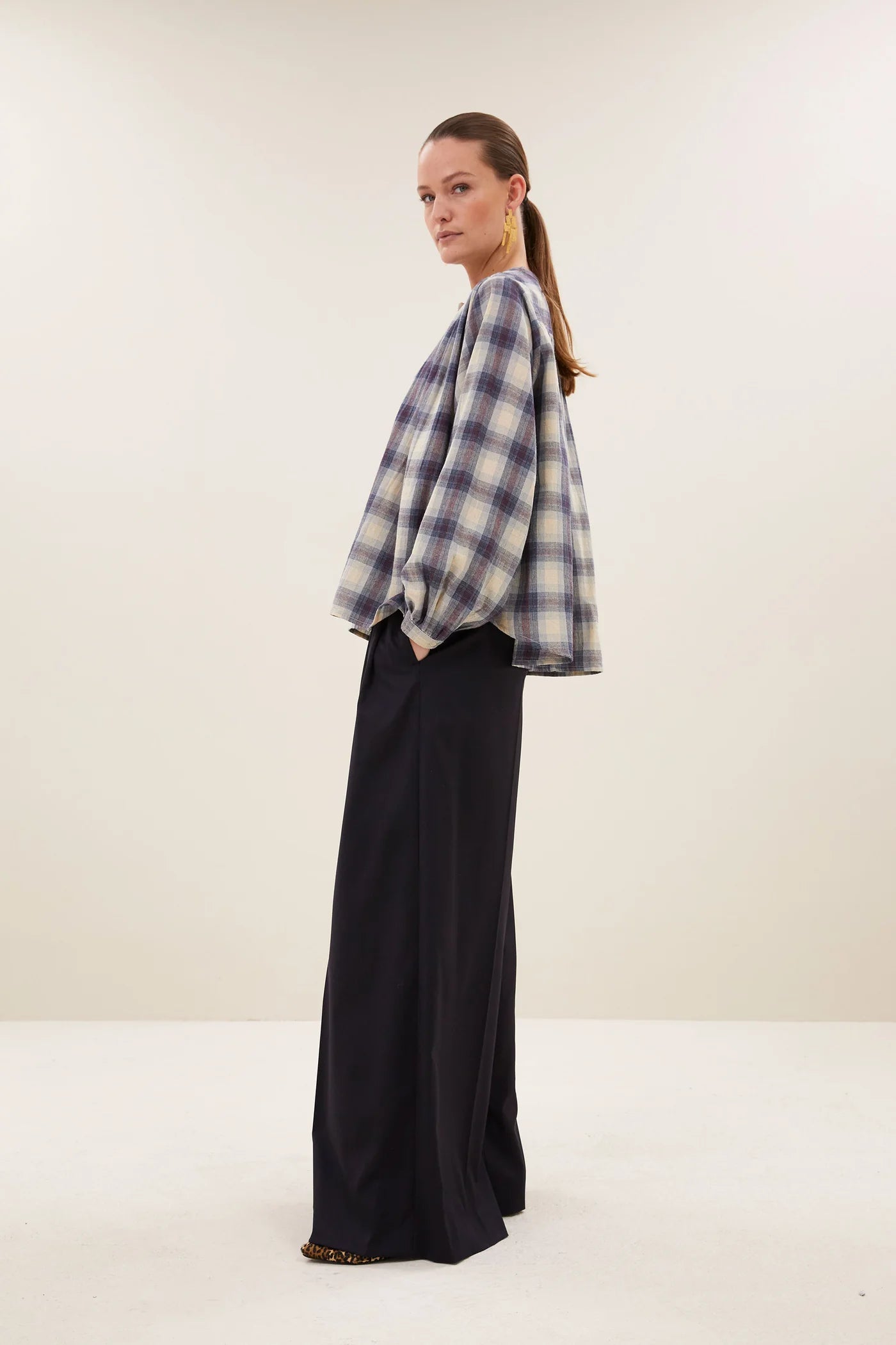 Nyka Tokyo Blouse Off White Wave