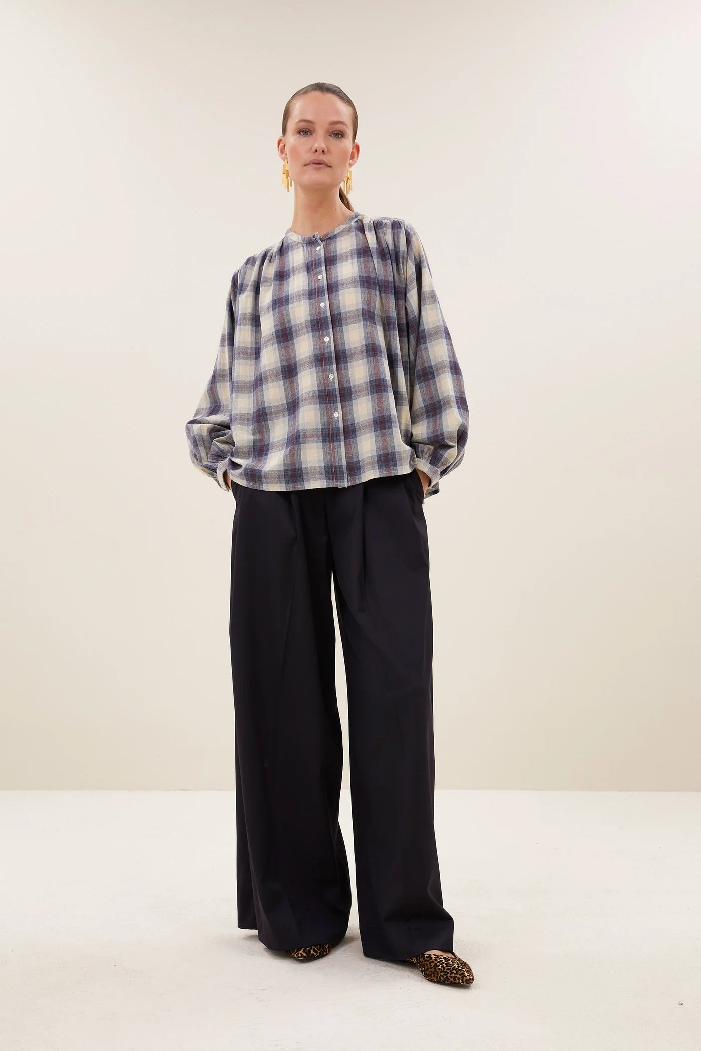 Nyka Tokyo Blouse Off White Wave