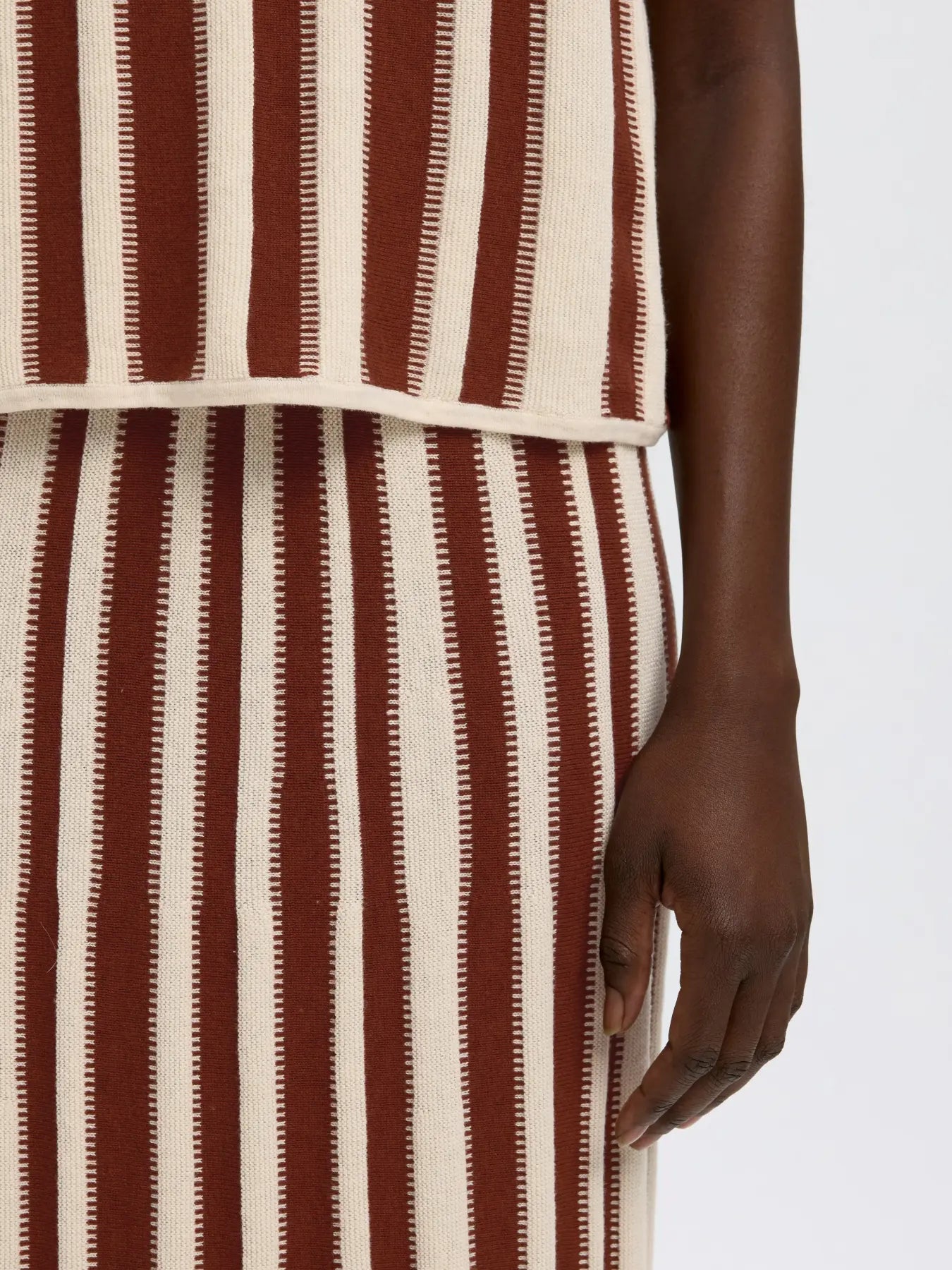 Lina SL knit long skirt Birch/ Cherry