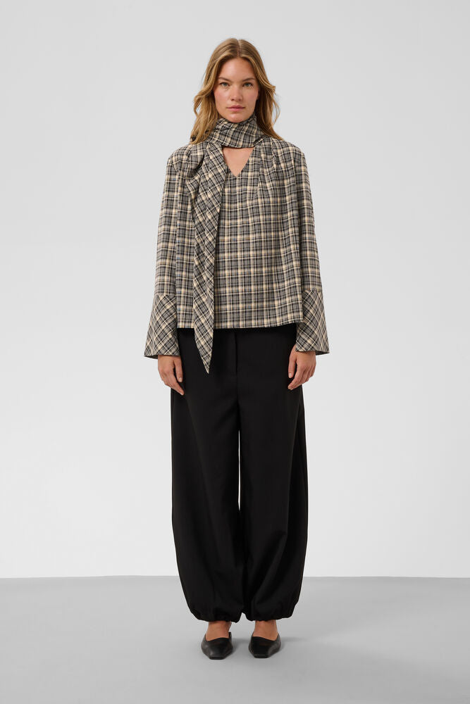 Shiba blouse Black and cream