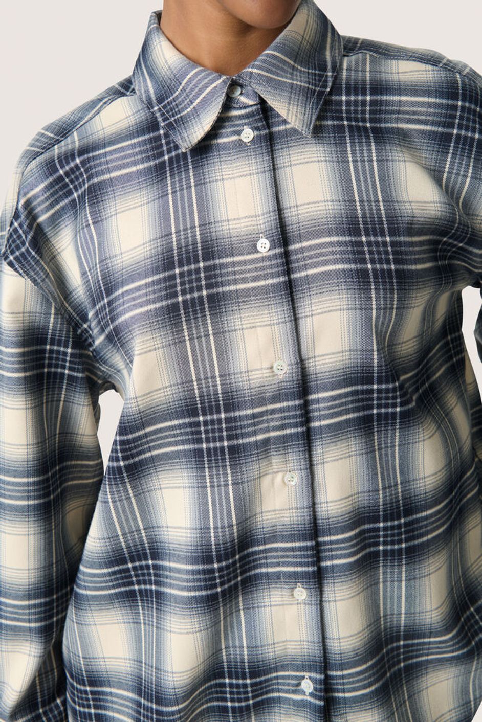 Pamala shirt LS Navy checks
