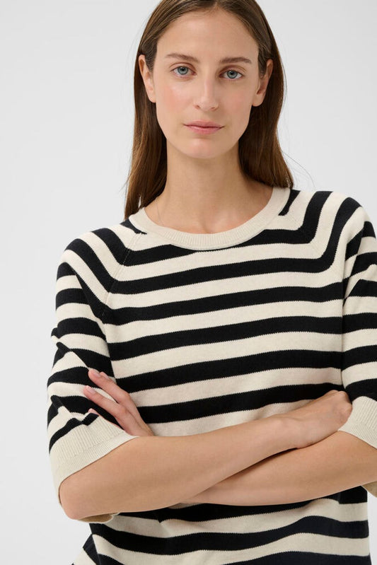 Madie tee Black/ White