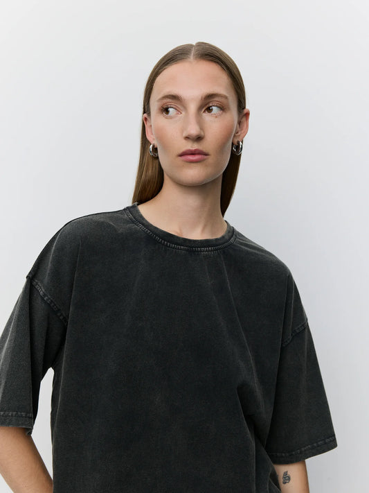 Vera boxy T-shirt Washed black