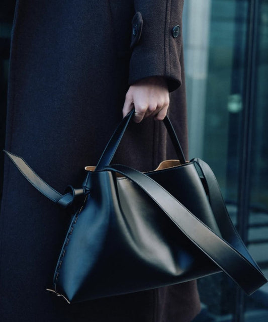 Stella medium leather bag Black